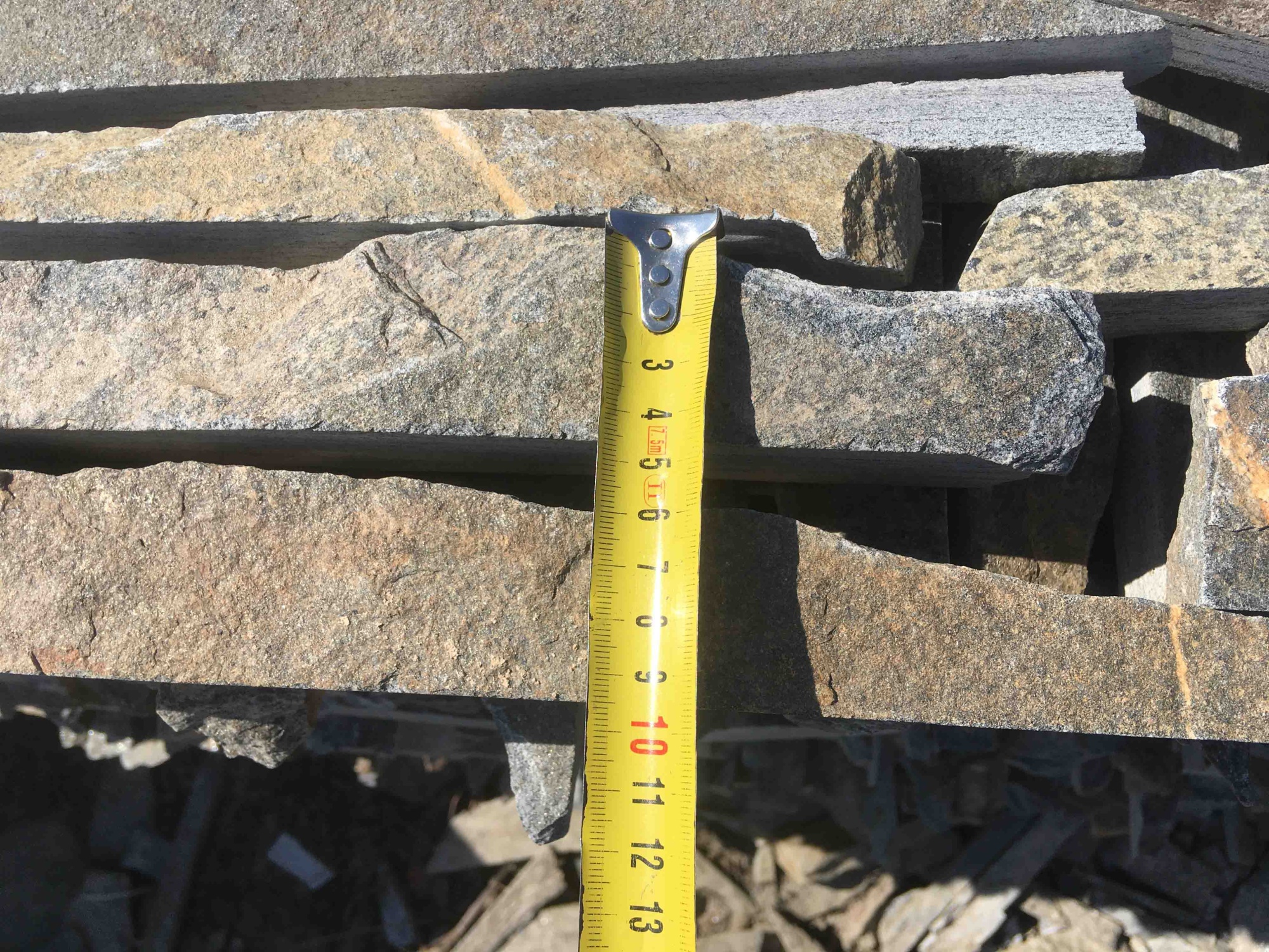 Горбушка златолит мультиколор для облицовки купить в Рузе