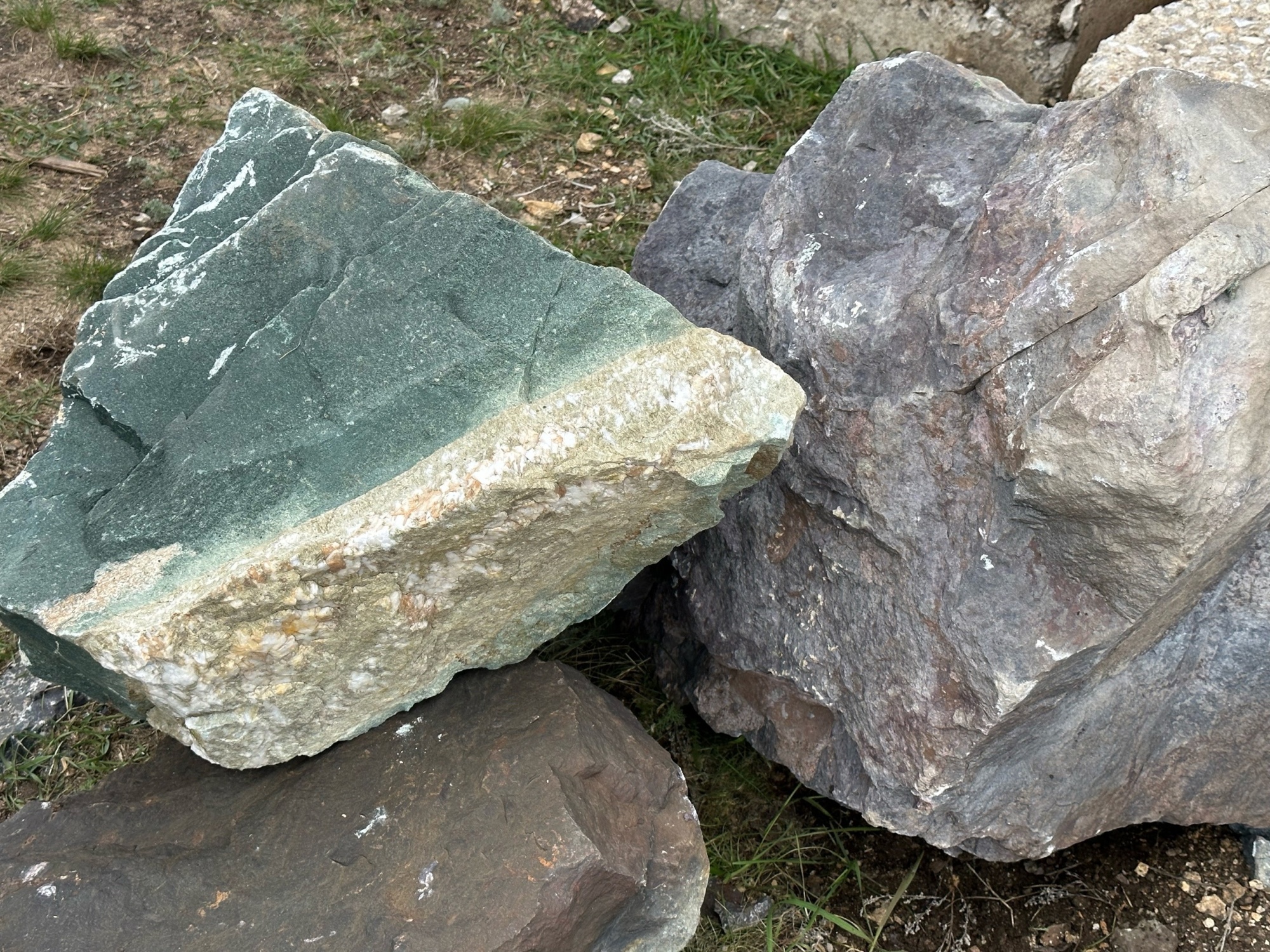 Камни для ландшафтного дизайна зелёные 10-60 килограмм купить в Рузе