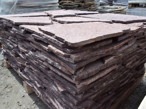 Плитняк лемезит бордовый для облицовки цоколя 20-25 мм  купить в Рузе