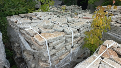 Гранитный плитняк галтованный для парковки купить в Рузе